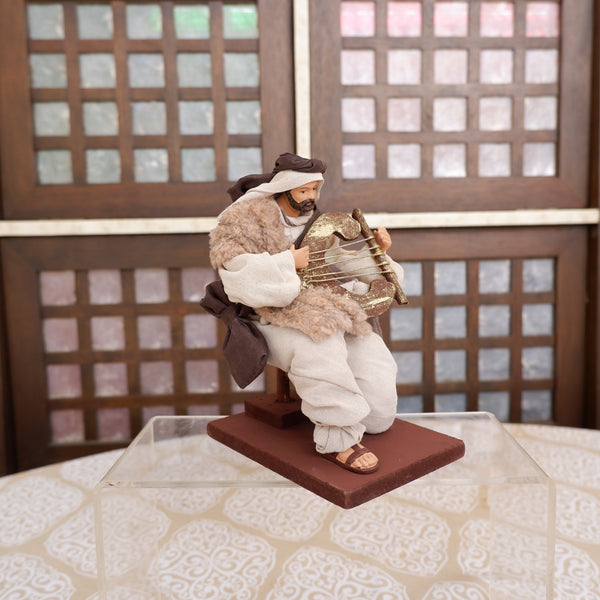 10" Kneeling Shepherd Man with harp