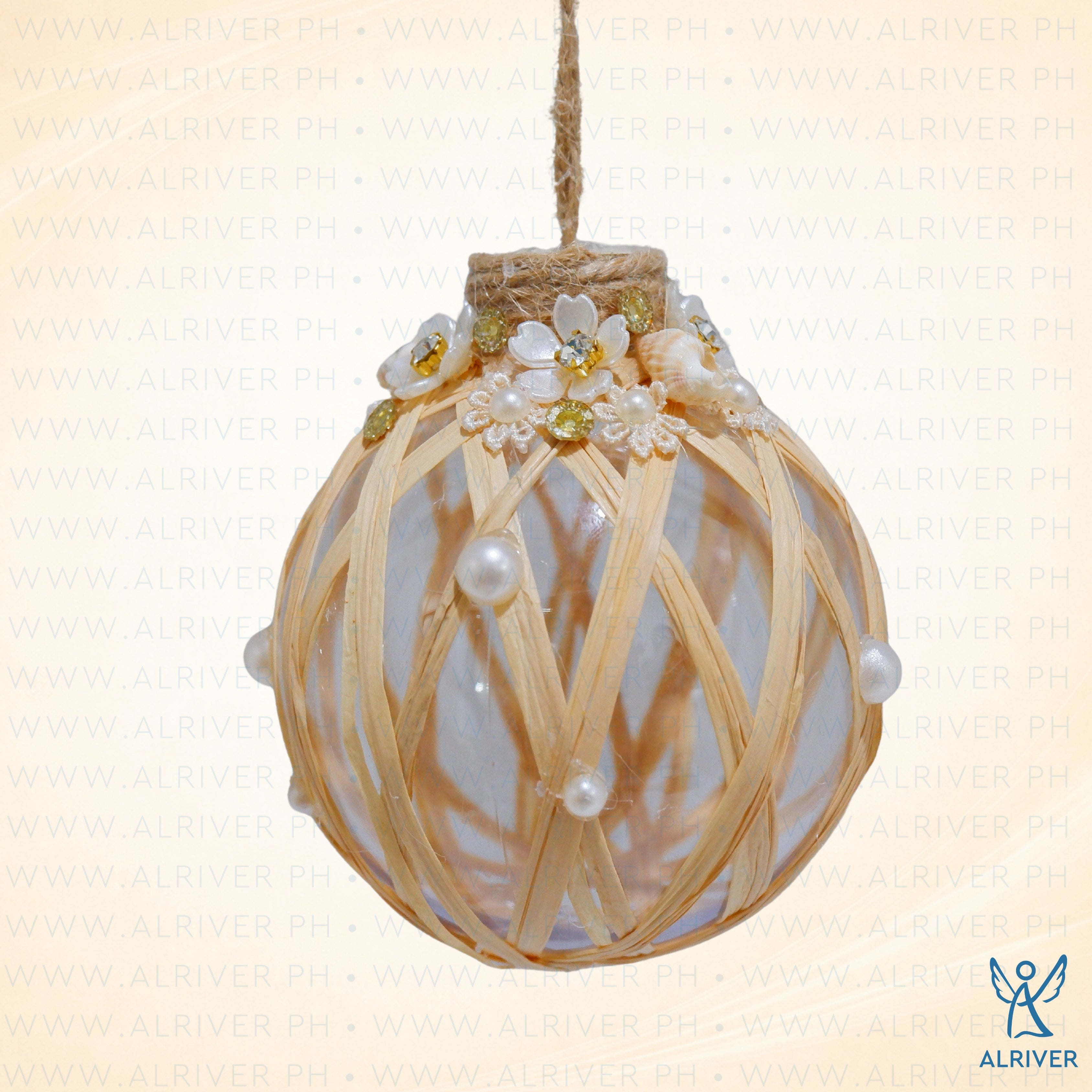 8.5 cm dia Vera Hanging Ball Ornament with Buli and Pearl